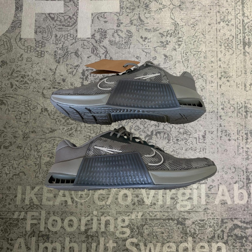 Nike Metcon 9 Training Shoes Mens 7 Womens 8.5 Smoke Grey DZ2516-001 Excellent